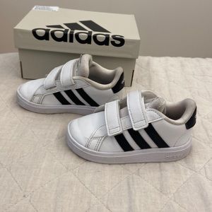Toddler adidas grand court 2.0 size 6